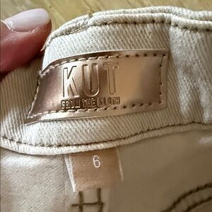 Kut from the Kloth Meg Wide leg Beige Wide Leg Pants with Metallic Logo Patch